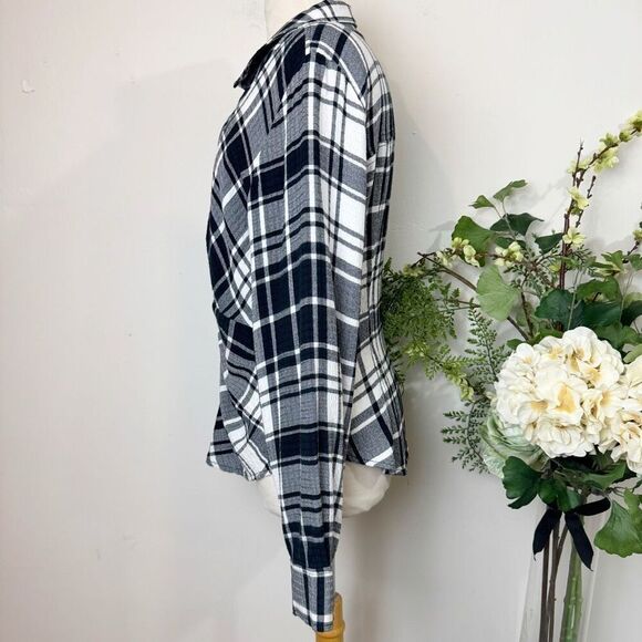 Pilcro Plaid Ruched Button-Down Blouse | Large | Anthropologie - Picture 6 of 13